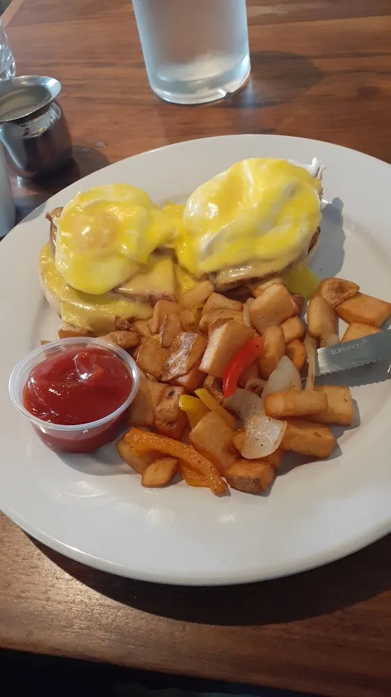 Classic Eggs Benedict